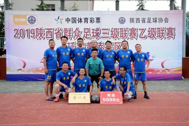 拜仁计划与诺伊尔续约，不打算提前召回努贝尔